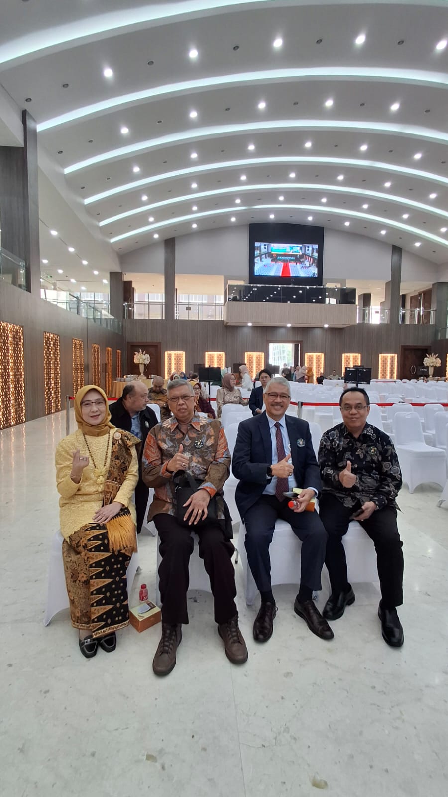 Foto kebersamaan Dr. H. Benrahman dan kolega dalam rangkaian International AI Boot Camp pada 7 Juli 2026