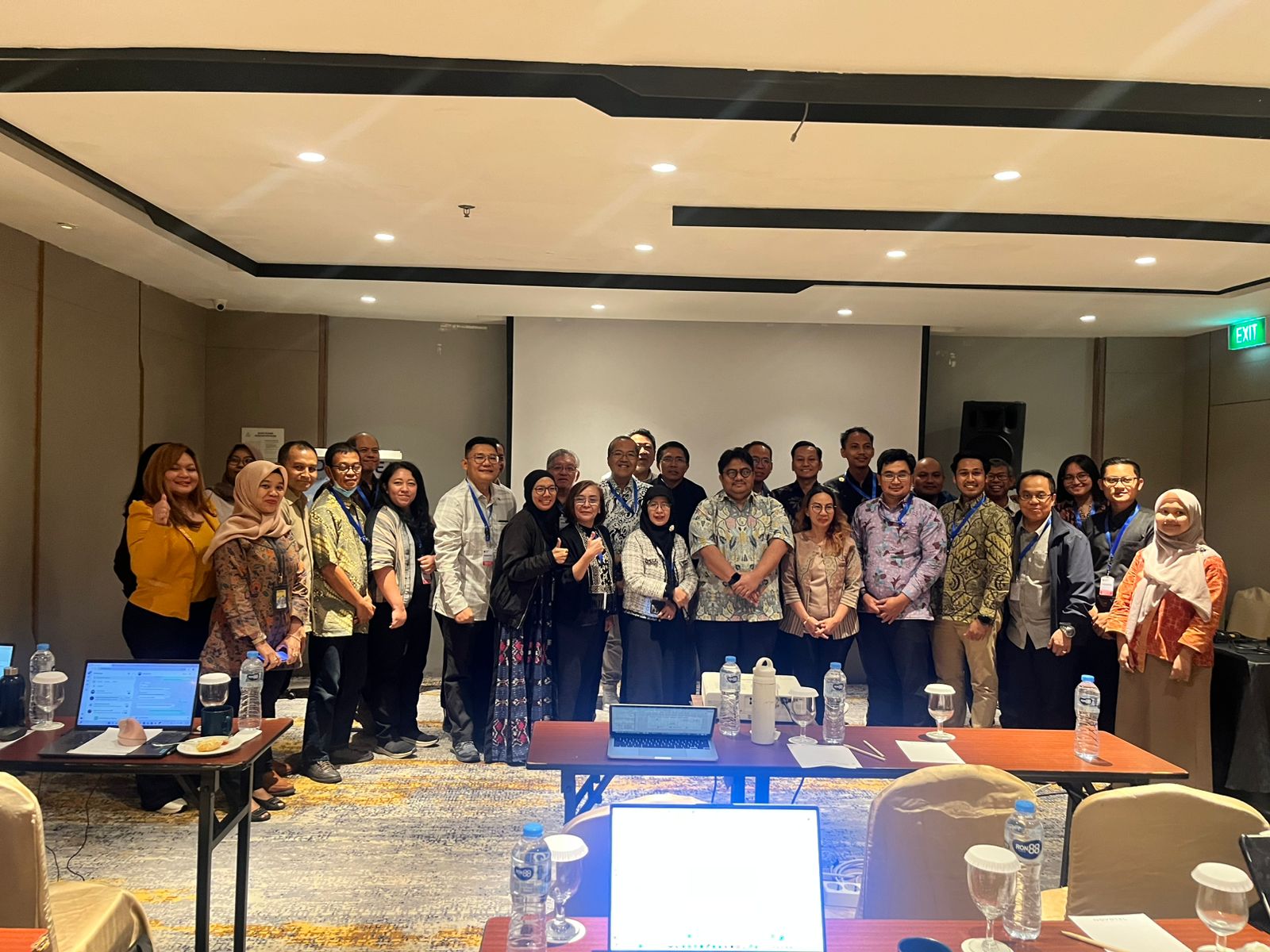Foto bersama peserta kegiatan akademik pada 18 November 2025