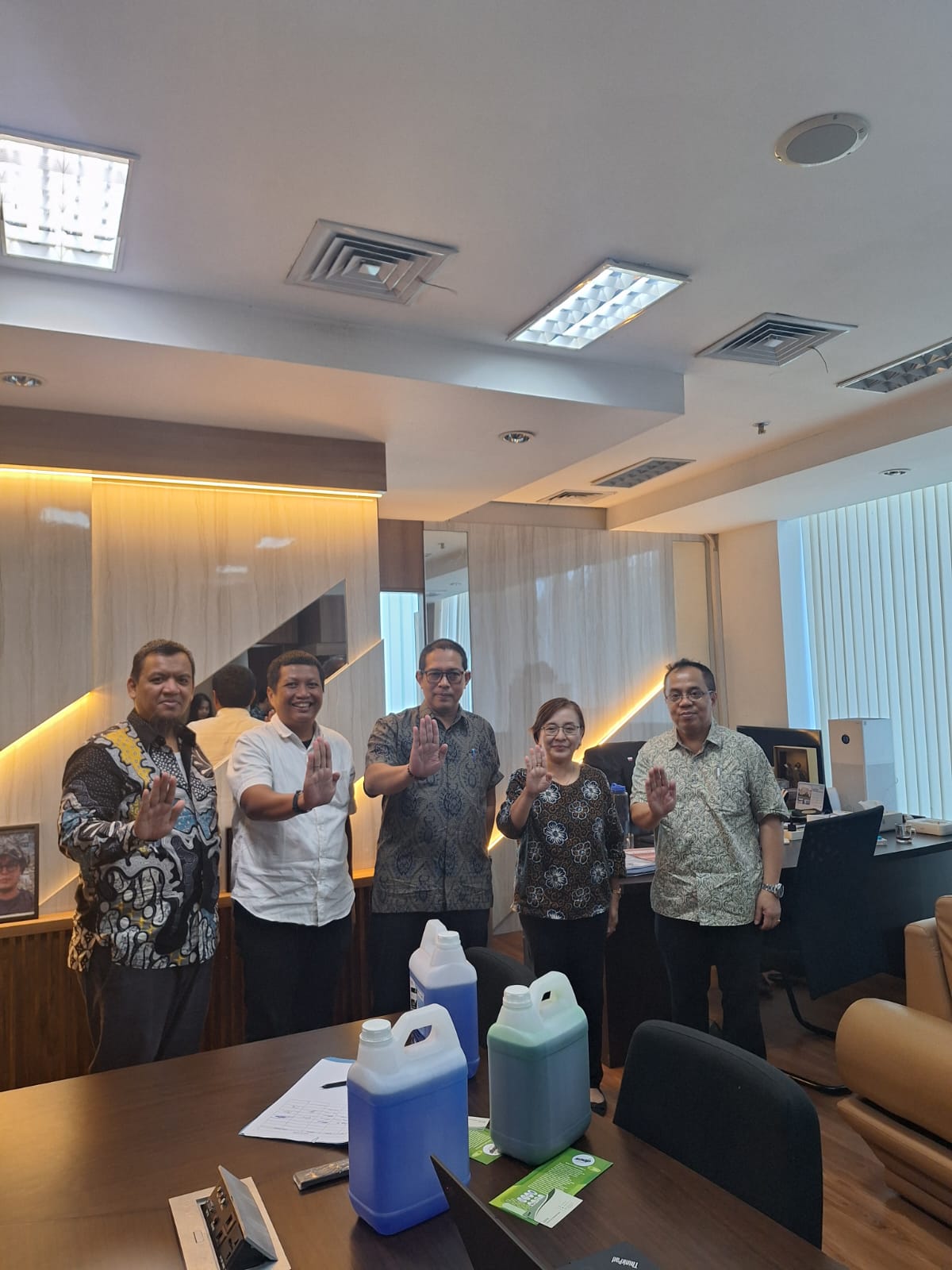 Kebersamaan APPRODI dengan Kepala Dinas Tangerang Selatan dalam pertemuan pembinaan UMKM pada 20 Agustus 2026